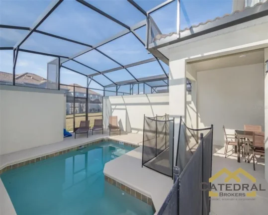 Imagem Casa com piscina totalmente mobiliada por US$550.000,00 (Dólar Americano) em Kissimmee - Flórida/EUA
