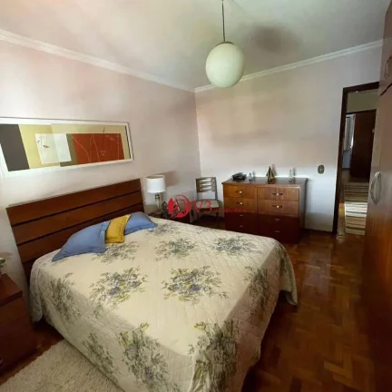 Imagem Sobrado a venda no Jardim Eliane 3 Dormitórios, 2 Vagas, 150 m
