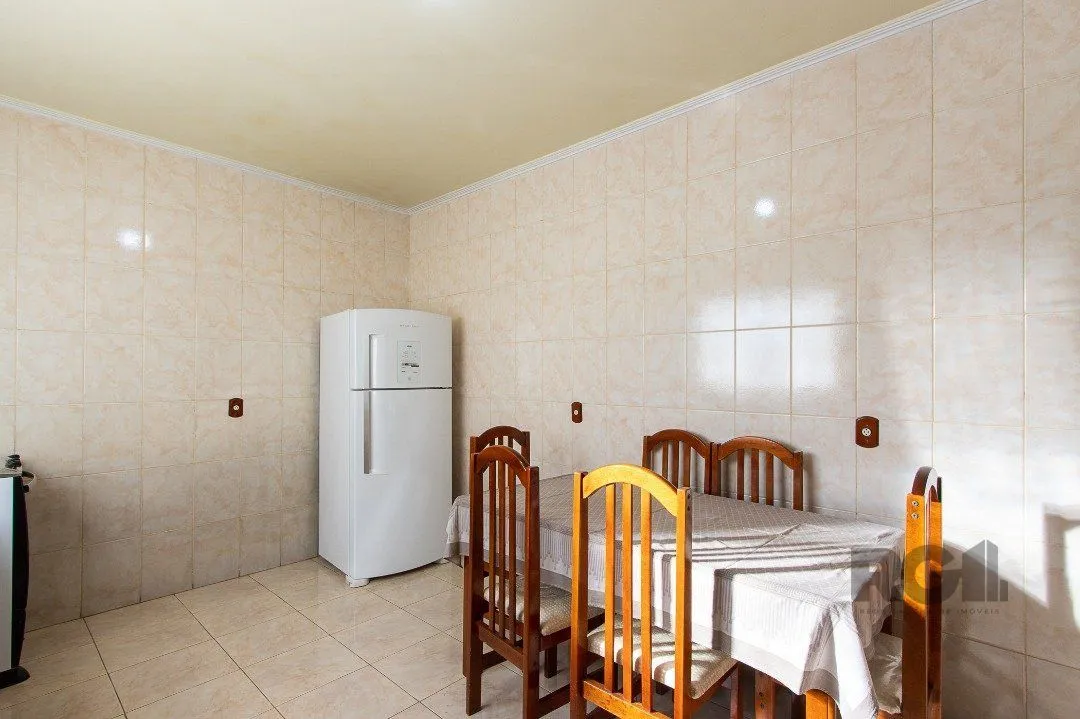 Imagem Sobrado com 3 Quartos e 5 banheiros próximo ao canoas shopping