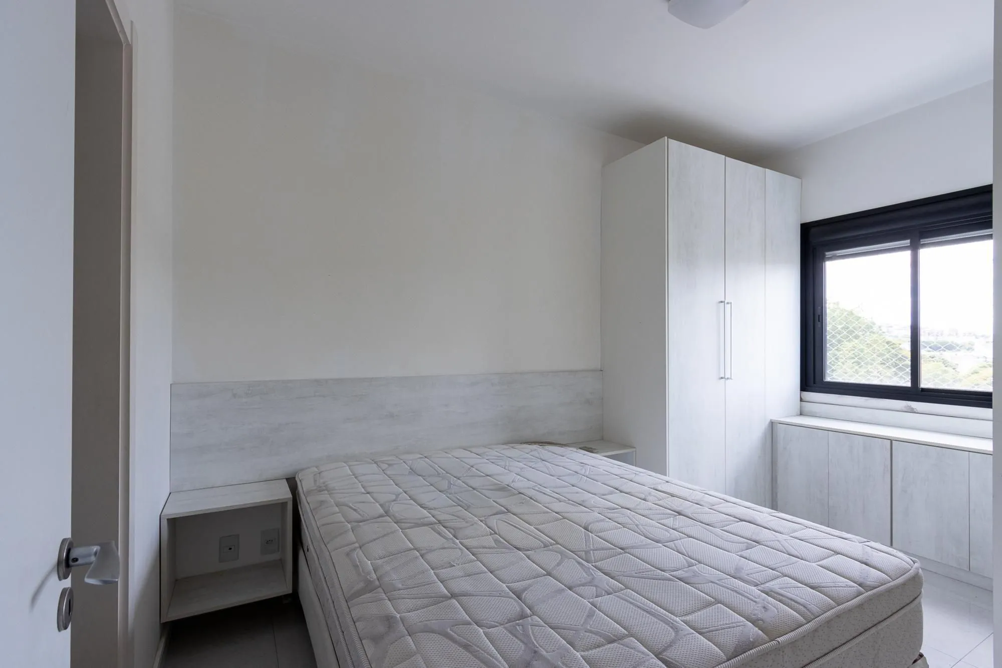 Imagem Apartamento para Locação - 40.12m², 1 dormitório, 1 vaga - Camaquã