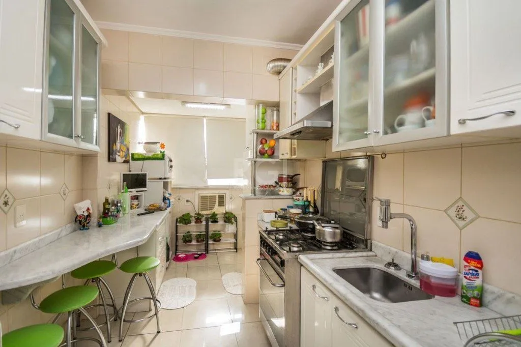 Imagem Cobertura para Venda - 199m², 3 dormitórios, sendo 1 suites, 2 vagas - Azenha