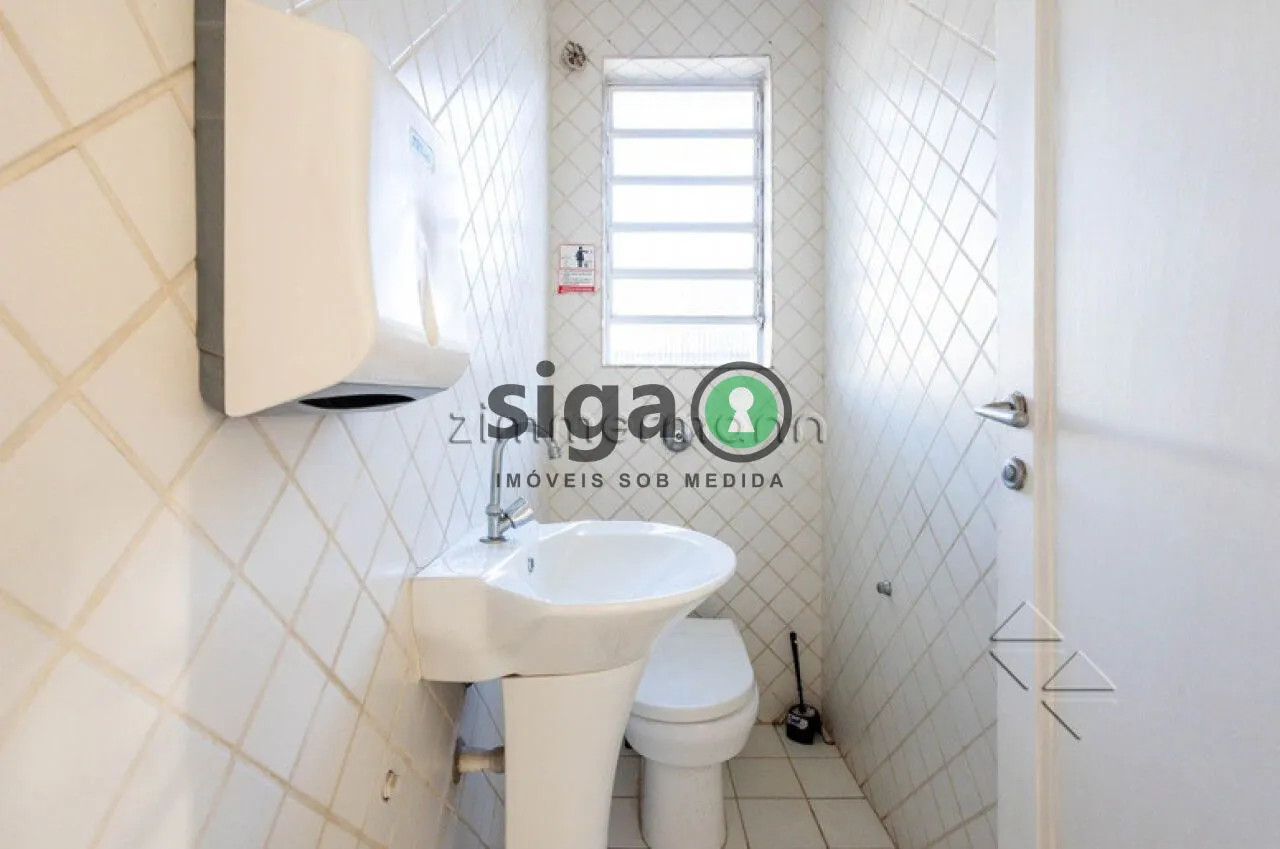 Imagem Casa a venda no bairro do Pacaembu, com 4 quartos e 4 vagas.