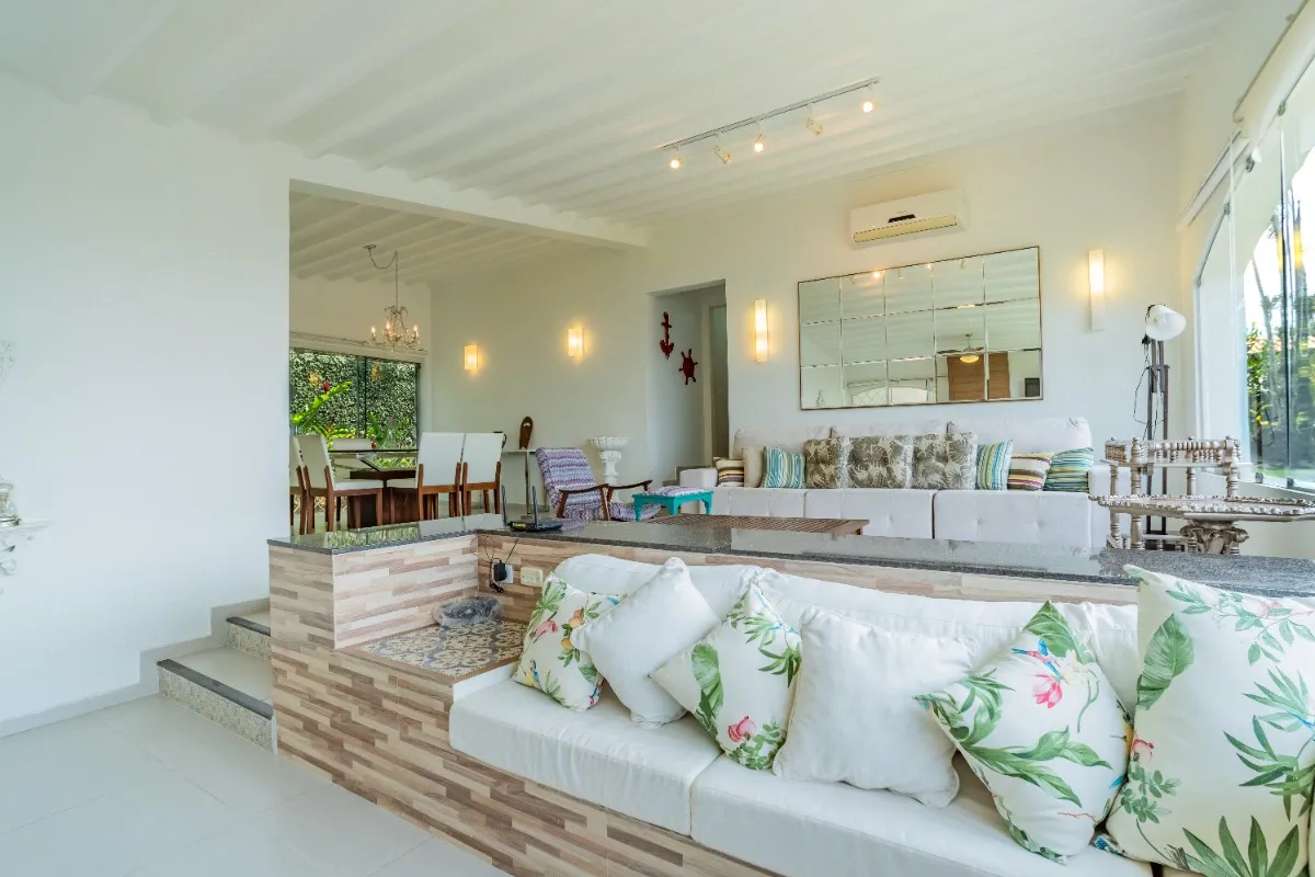 Imagem Casa em condomínio para venda com 3 quartos, sendo 1 suíte, 178m2