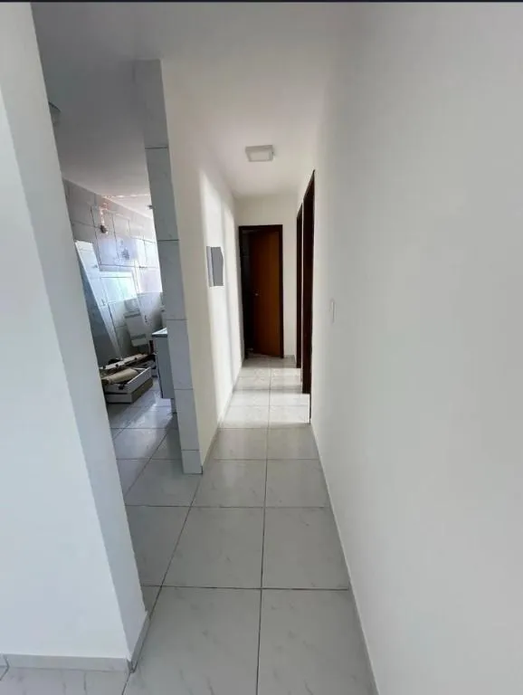 Imagem Apartamento em Tambauzinho com 2 quartos, varanda e lazer na cobertura, ideal para morar ou investir perto das praias de João Pessoa.