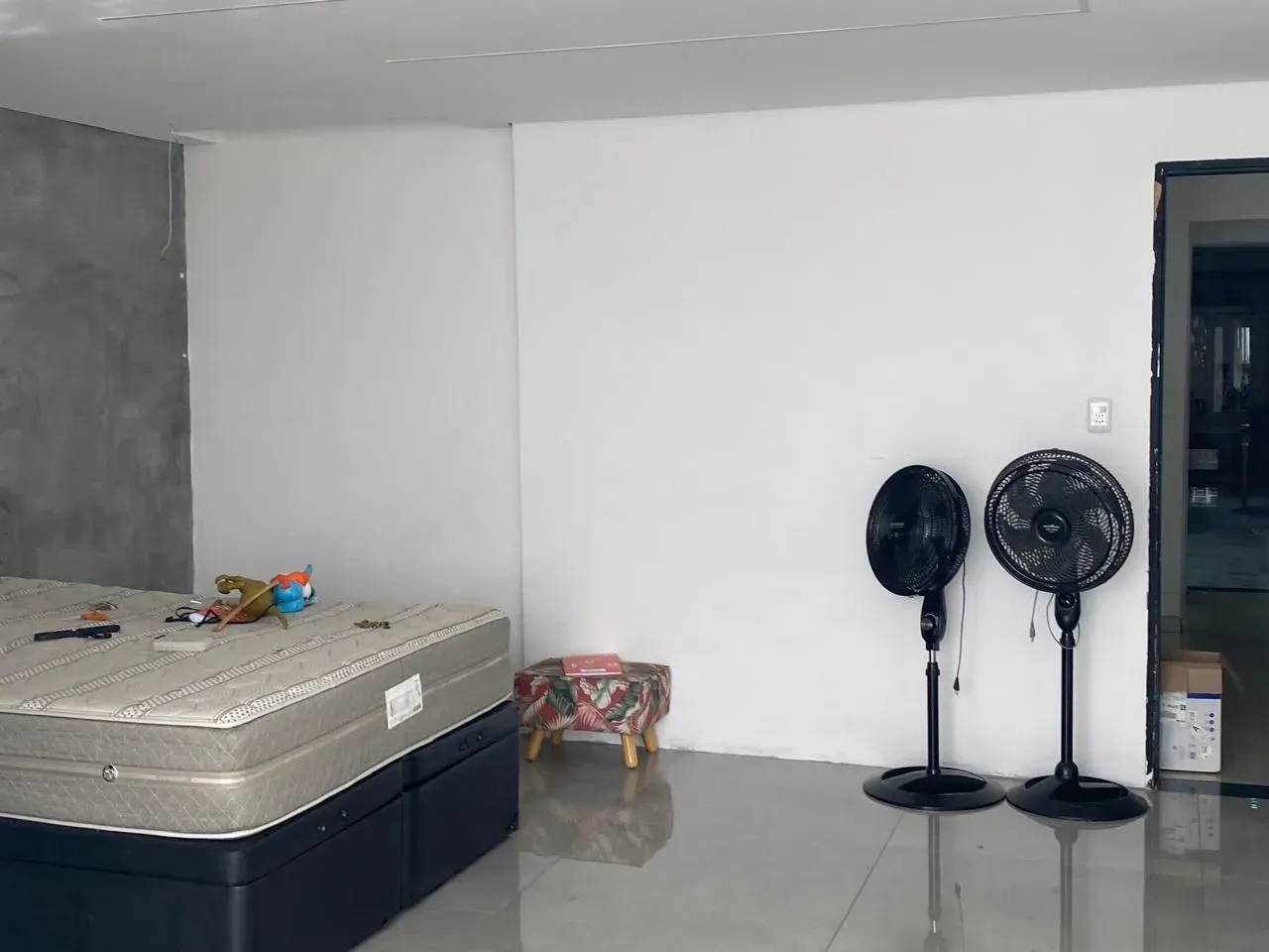 Imagem Casa com 2 Quartos para Alugar, 75 m² em Jardim Kuabara - Taboão da Serra