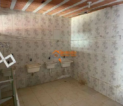 Imagem Kitnet com 1 dormitório à venda, 100 m² por R$ 309.000,00 - Vila das Malvinas - Guarulhos/SP