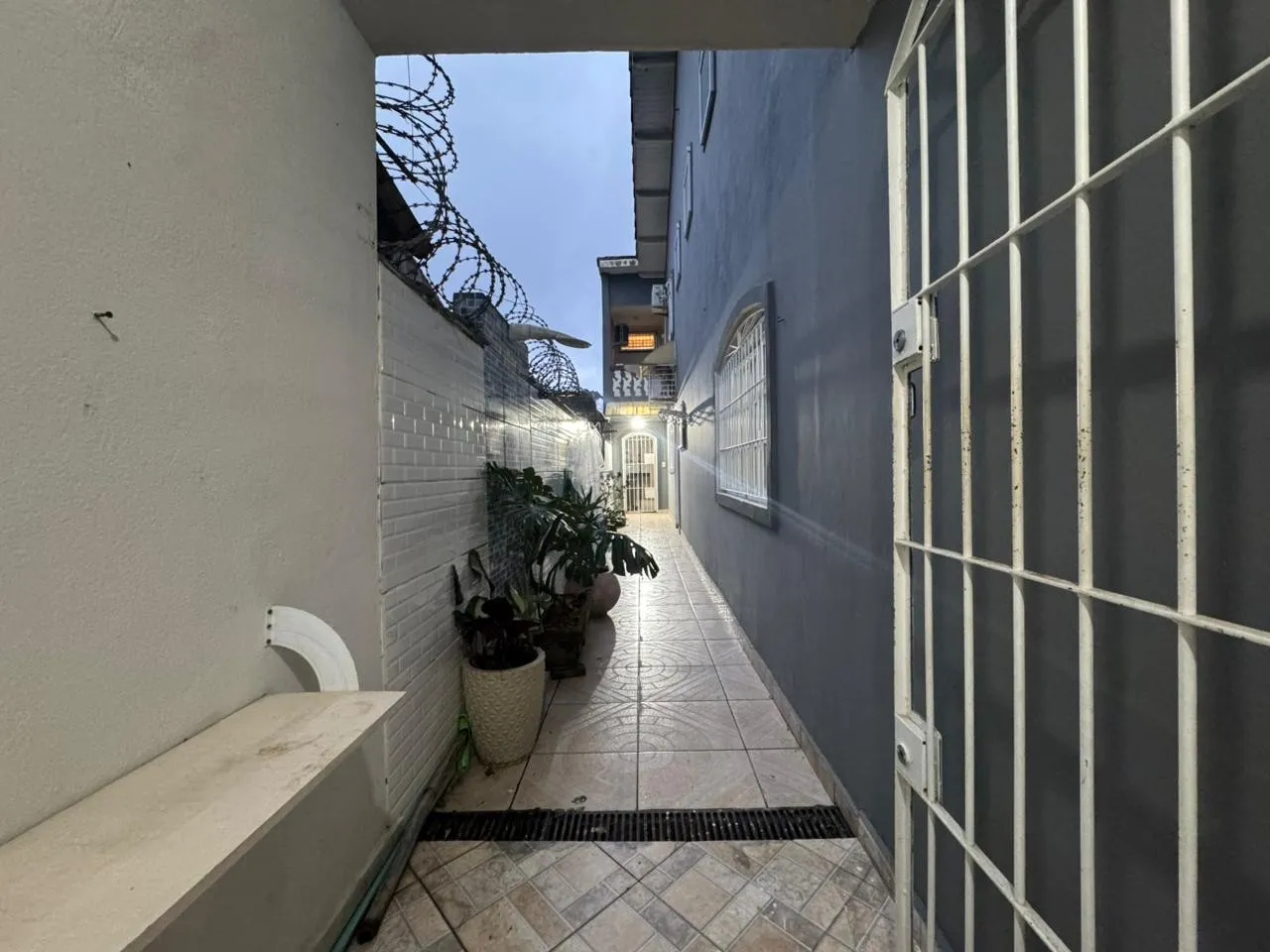 Imagem Casa para Venda em Itanhaém, Jardim Suarão (Interior), 3 dormitórios, 1 suíte, 2 banheiros, 2 vagas