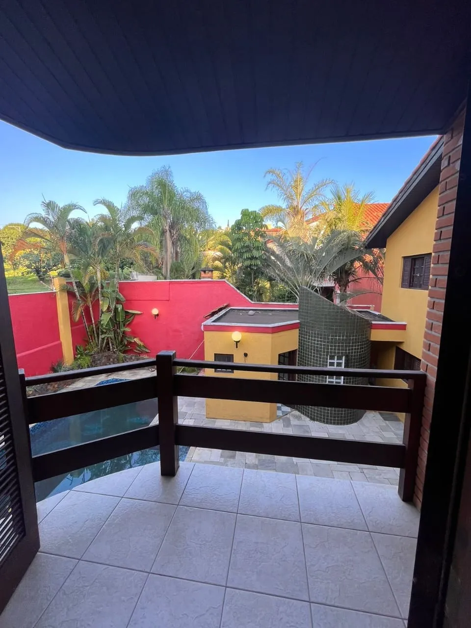 Imagem Casa para locação no Jardim Isaura, Sorocaba-SP: 5 quartos, 5 suítes, 2 salas, 7 banheiros, 4 vagas de garagem.