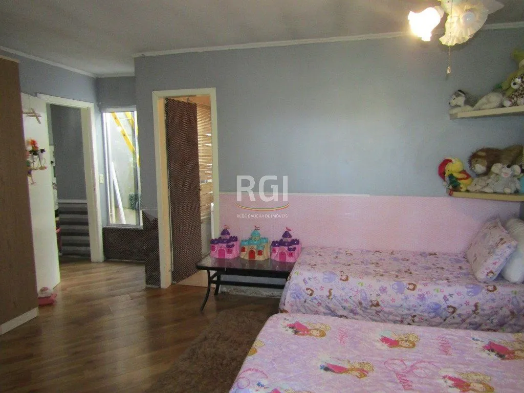Imagem Casa para Venda - 300m², 2 dormitórios, sendo 1 suites, 3 vagas - Belém Novo