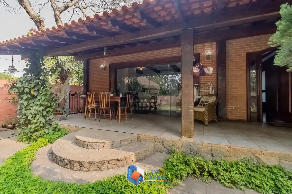 Imagem Casa no condomínio Clube Castelo para venda com 3 quartos, sendo 2 suítes, 306m²
