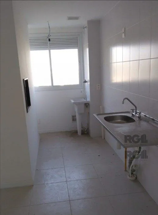 Imagem Apartamento com 75m² privativos, 3 dormitórios sendo 1 suíte, living dois ambientes, imóvel arejado e iluminado.