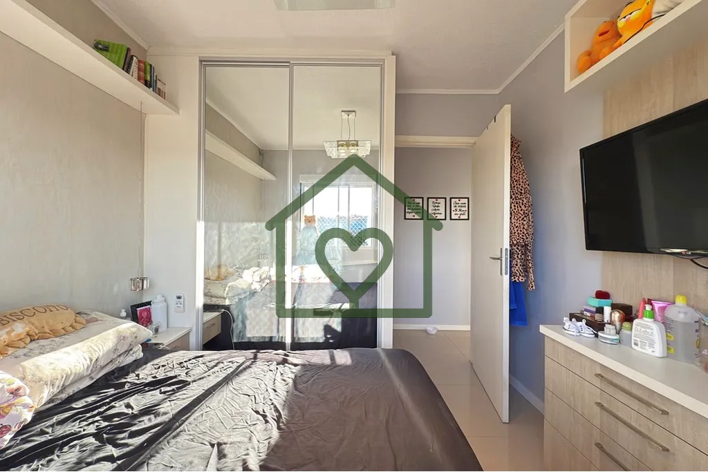 Imagem Descubra seu novo lar no bairro Vila Nova, este apartamento no 5º andar possui ótima incidência d...