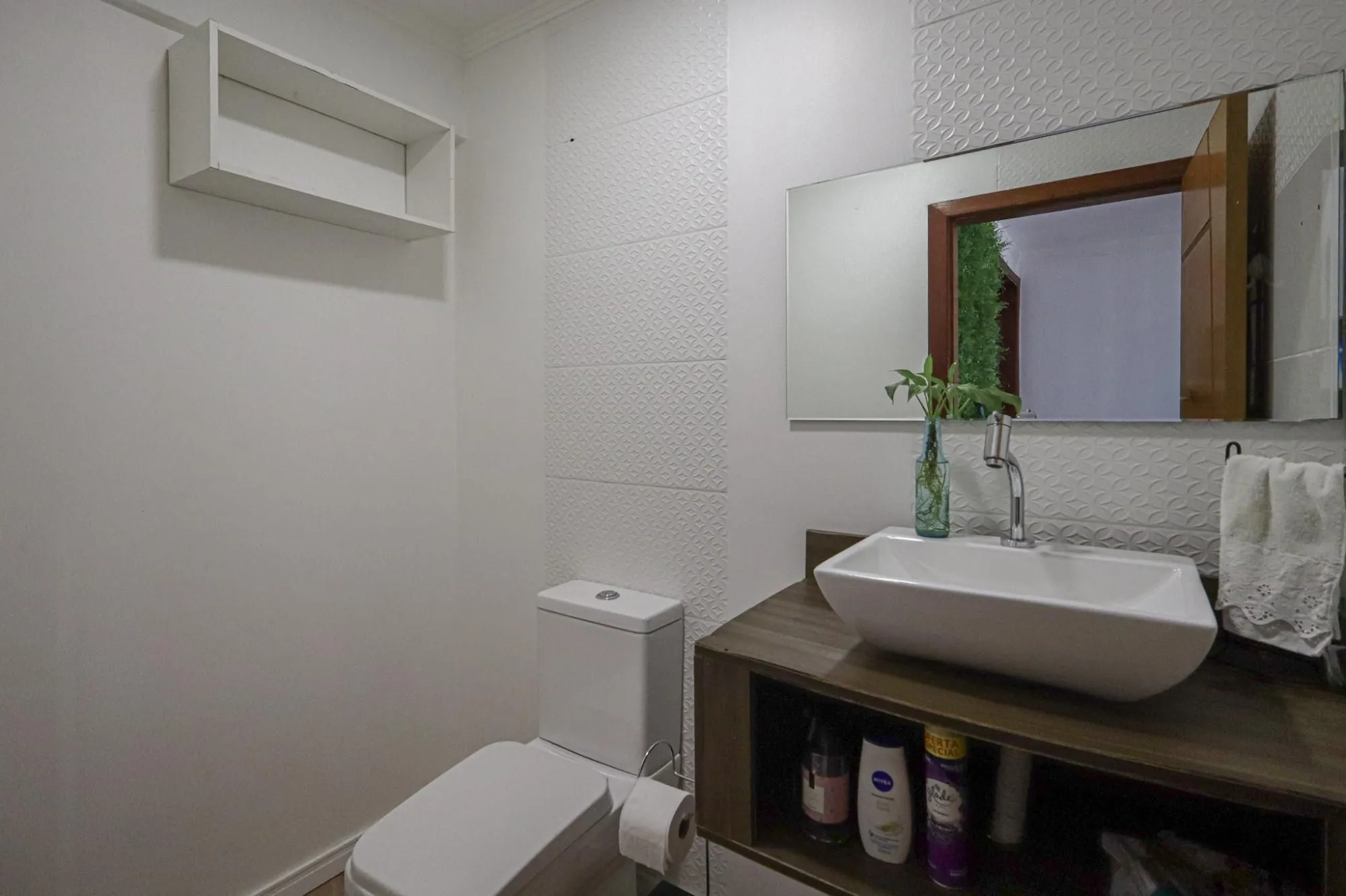 Imagem Casa semi mobiliada, 4 dormitórios no Bairro Jardim Sabará