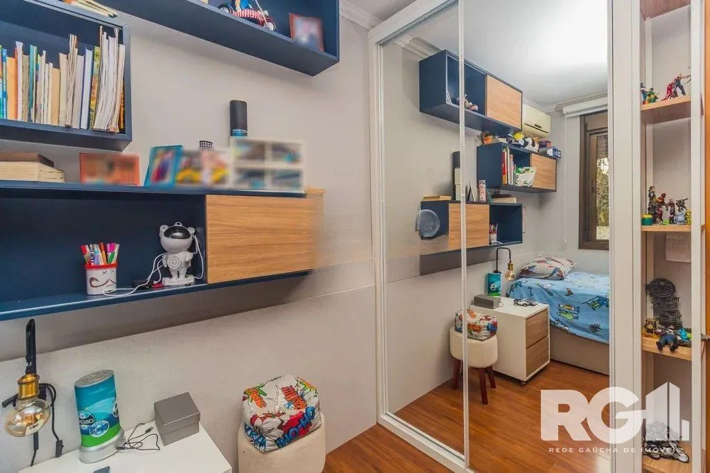 Imagem Apartamento com 94m², 3 quartos, 1 suíte, 2 vagas, no bairro Cristo Redentor em Porto Alegre..