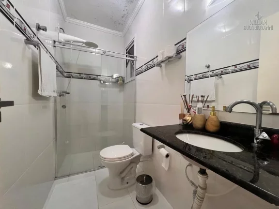 Imagem Sobrado à Venda - 3 Dorms (1 Suíte) | Planejados | Churrasqueira | R$ 630.000