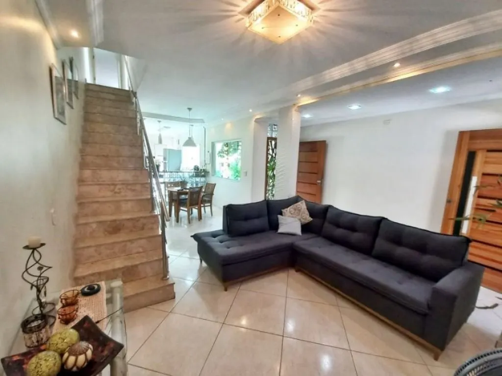 Imagem CASA COM 200,00 m² - CANTO DO FORTE - PRAIA GRANDE SP