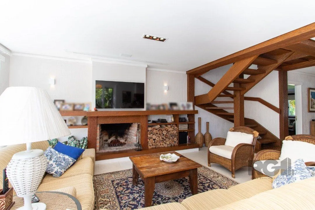 Imagem Casa para venda - 321m² - 4 suítes - Chapéu do Sol
