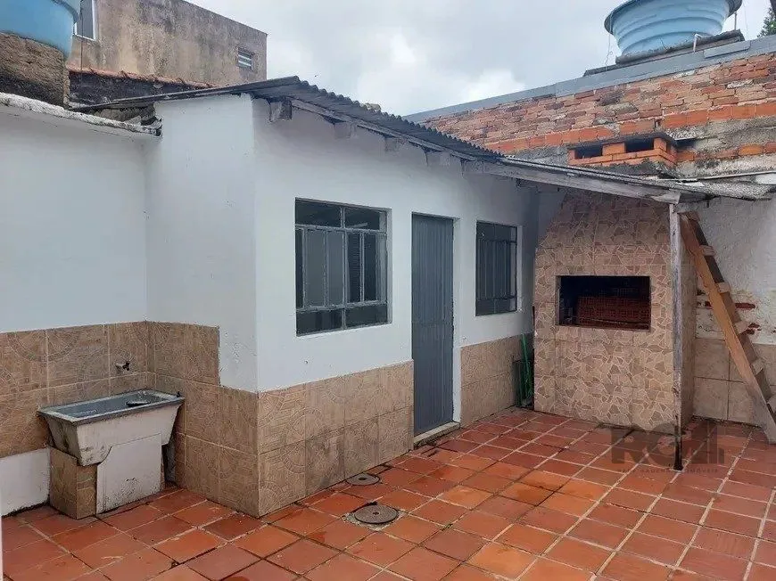 Imagem Casa de 2 dormitórios no bairro Sarandi