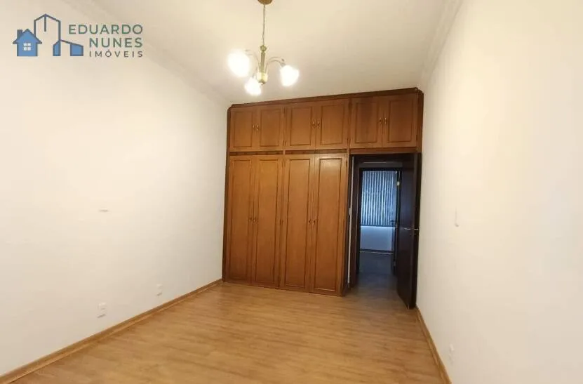 Imagem APARTAMENTO COM 03 QUARTOS, VAGA DE GARAGEM NO CENTRO!!!!!