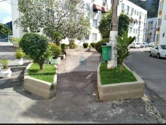 Imagem Excelente oportunidade de investimento: Apartamento à venda em Rio de Janeiro-RJ, bairro Camorim, 2 quartos, 1 sala, 1 banheiro, 1 vaga de garagem, 50m².
