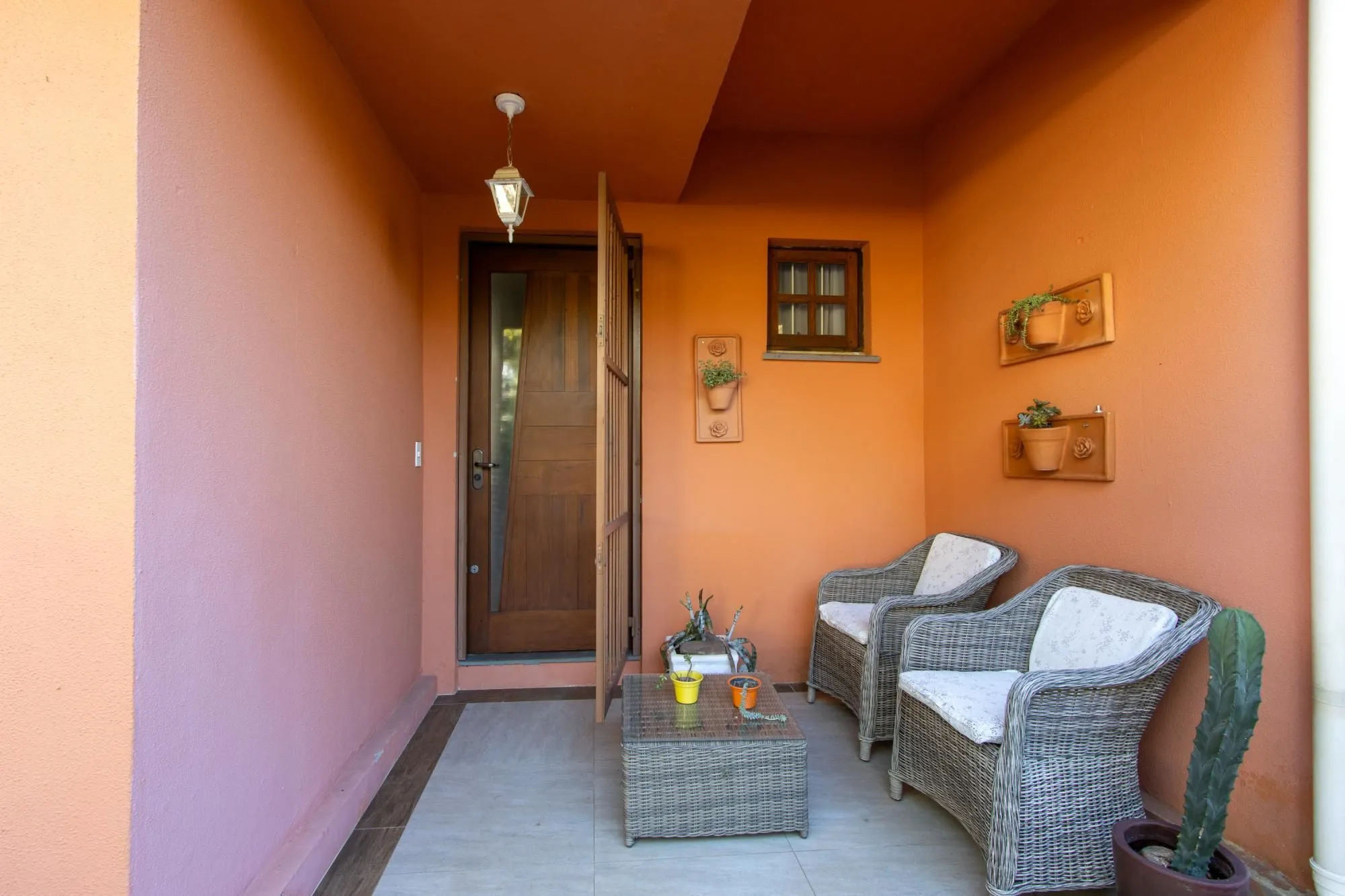 Imagem CASA EM CONDOMÍNIO NO BAIRRO IPANEMA - 4 DORMITÓRIOS (2 SUÍTES) - 2 VAGAS