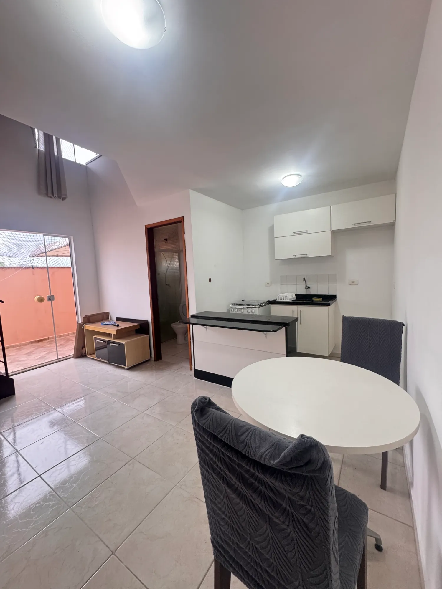 Imagem Flat com 1 Quarto à Venda, 44 m² em Jardim Britânia - Caraguatatuba
