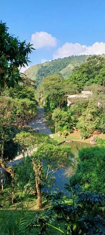 Imagem Casa em Condomínio para Venda em Guapimirim / RJ no bairro Limoeiro