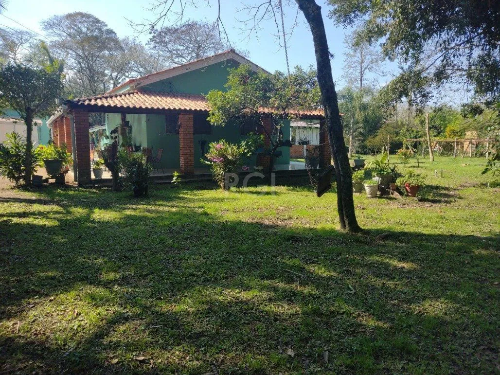 Imagem Sítio para Venda - 245m², 4 dormitórios, 10 vagas - Lami