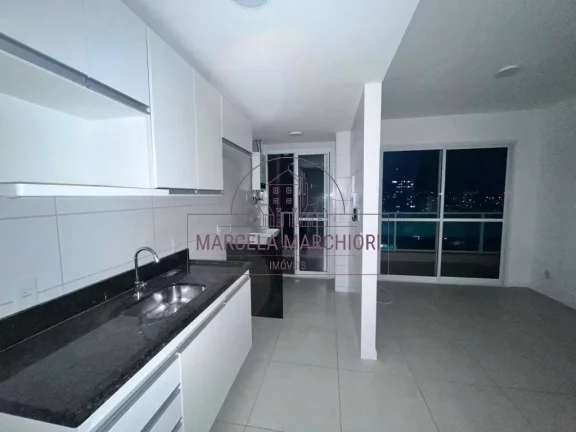 Imagem Apartamento quarto e sala, varanda grande, 1 vaga, 1 quadra do mar