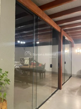 Imagem Este encantador apartamento garden de 268 m² no Taquaral combina o aconchego de uma casa com toda a...