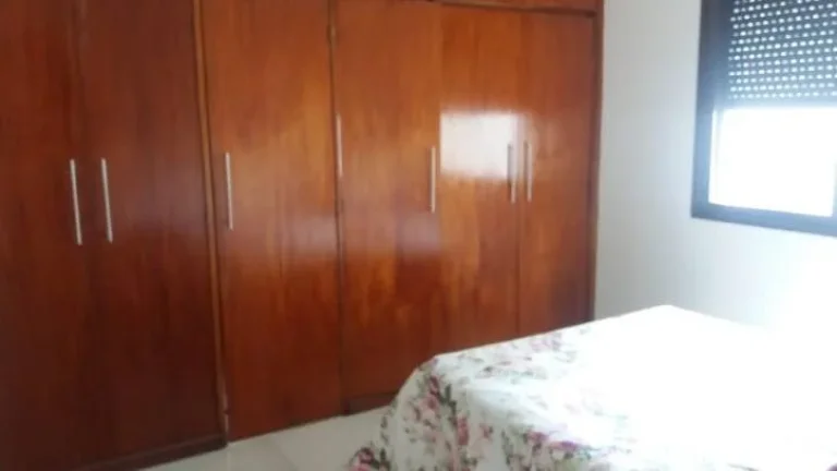 Imagem Apartamento com sala para 02 ambientes.