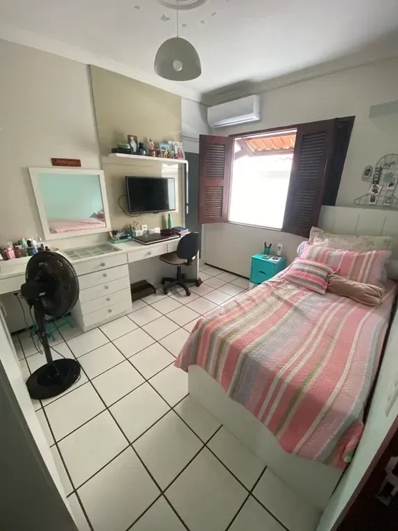 Imagem Casa de Condomínio com 3 Quartos à Venda, 122 m² em Cidade dos Funcionários - Fortaleza