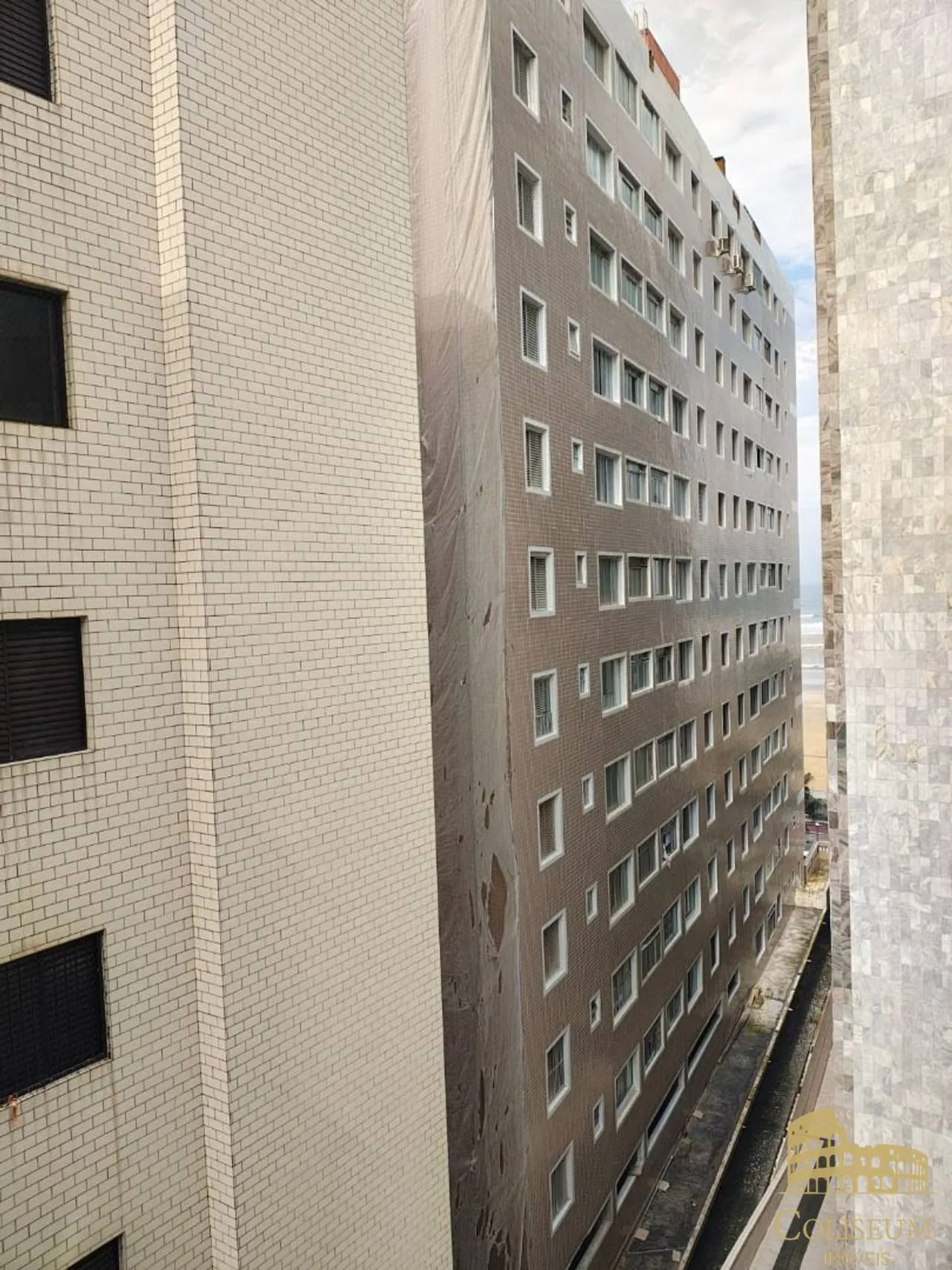 Imagem Apartamento 1 Dormitório, 1 Vaga, 50 mts da Praia