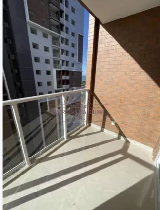 Imagem Apartamento com vista para o mar, já com armários, ALUGADO