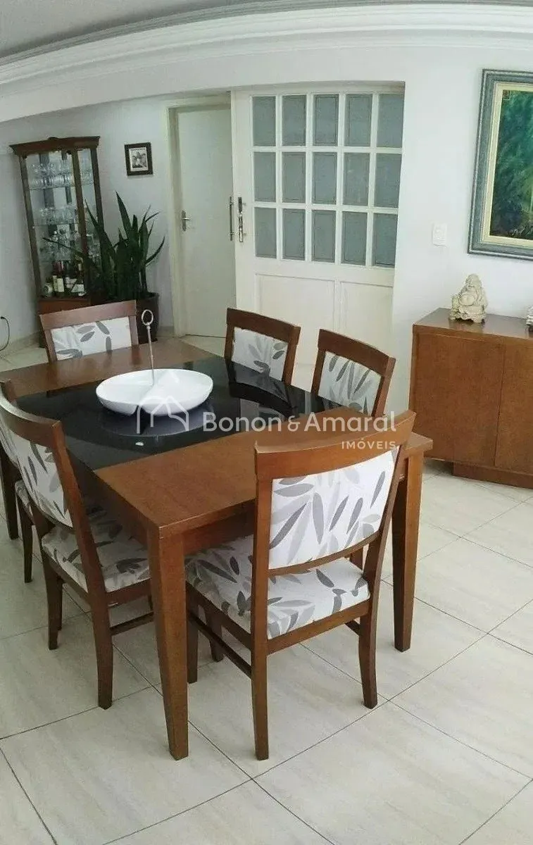 Imagem Apartamento à venda no Centro de Campinas, reformado, 2 quartos (1 suíte), 1 vaga, próximo ao Colégio Objetivo