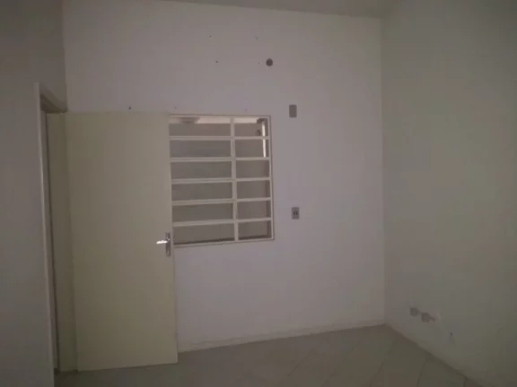 Imagem Ótimo barracão com 647 m², próximo à av. Nações Unidas