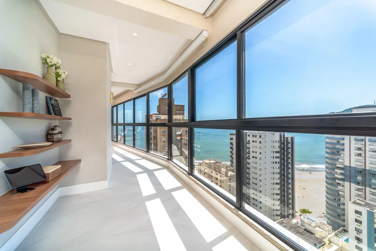 Imagem Apartamento com vista para o mar à venda com 193m2 por R$ 6.500.000,00