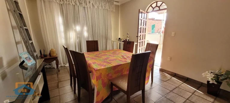 Imagem Casa de 3 quartos e 1 vaga de garagem no Cidade Nobre