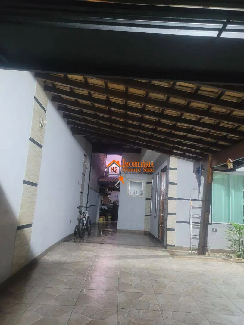 Imagem Sobrado com 3 dormitórios à venda, 150 m² por R$ 950.000,00 - Carmela III - Guarulhos/SP