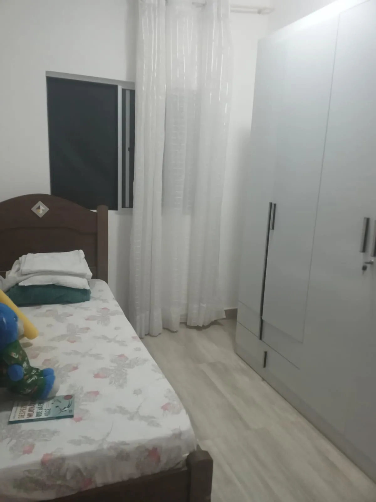 Imagem Chácara à venda em Salto de Pirapora-SP: 4 quartos, 1 sala, 2 banheiros, 2 vagas de garagem, 140m² área. Aproveite!