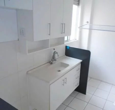 Imagem Apartamento com ´ótimo acabamento, o qual possui 2 dormitórios com ventilador de teto, sala, cozi...
