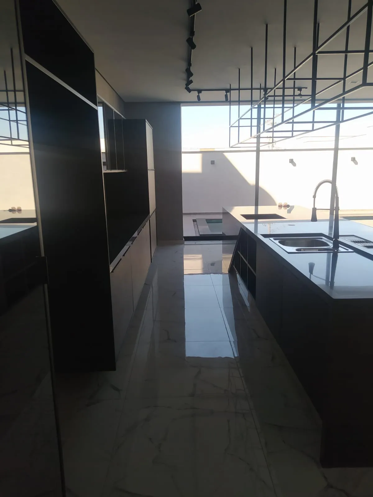 Imagem Venda Chácara Ondina de 300m² Com 4 Suítes Sorocaba/SP