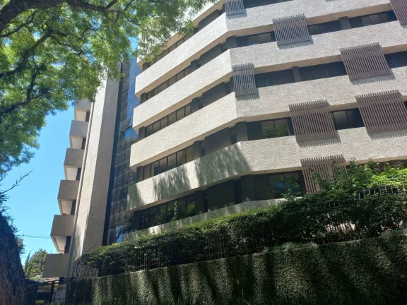 Foto do imóvel Apartamento No Cabral - 1 Por Andar - 500 m²