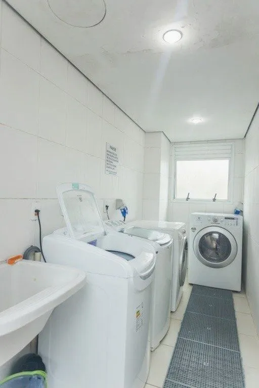 Imagem Vende-se apartamento com 2 quartos (1 suíte), 55m² e 2 vagas - Petrópolis