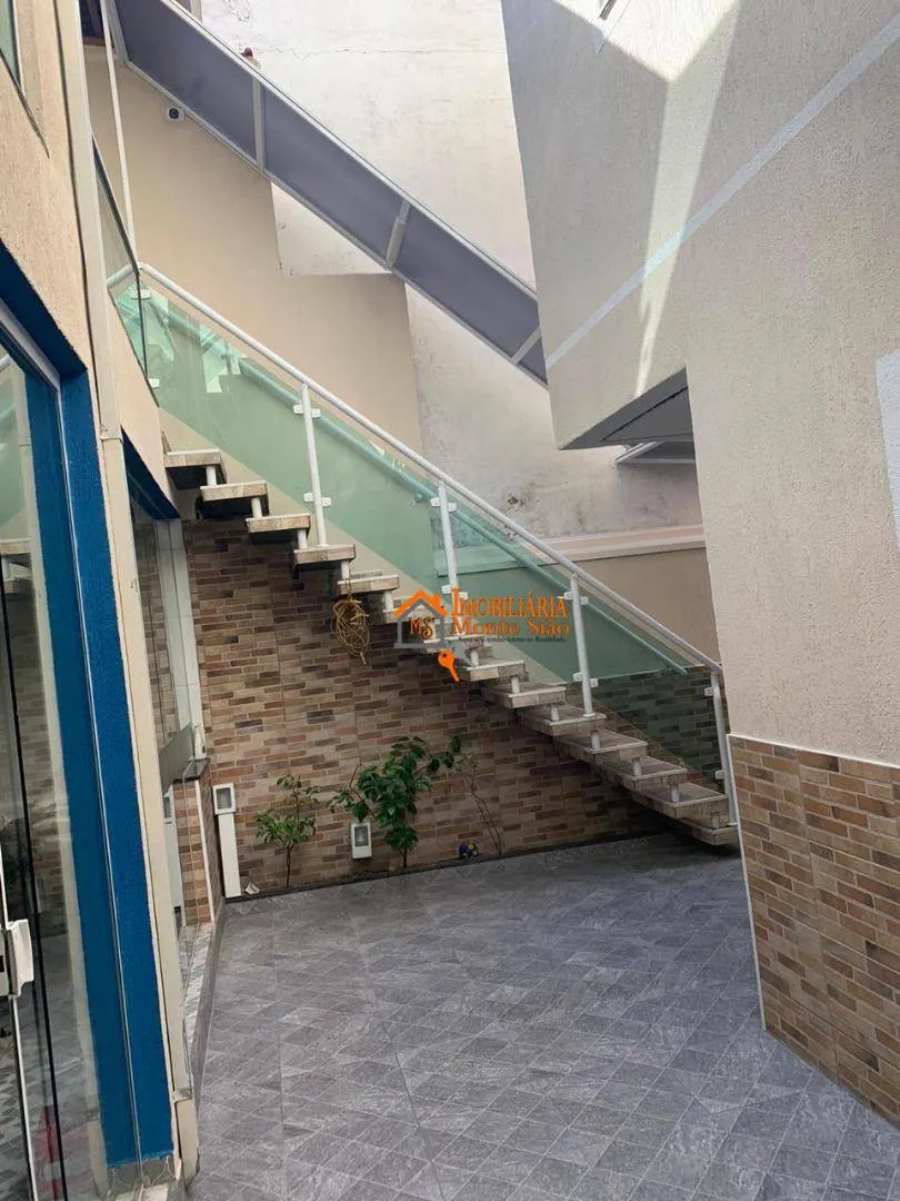 Imagem Sobrado com 3 dormitórios à venda, 300 m² por R$ 820.000,00 - Jardim Giovana - Guarulhos/SP