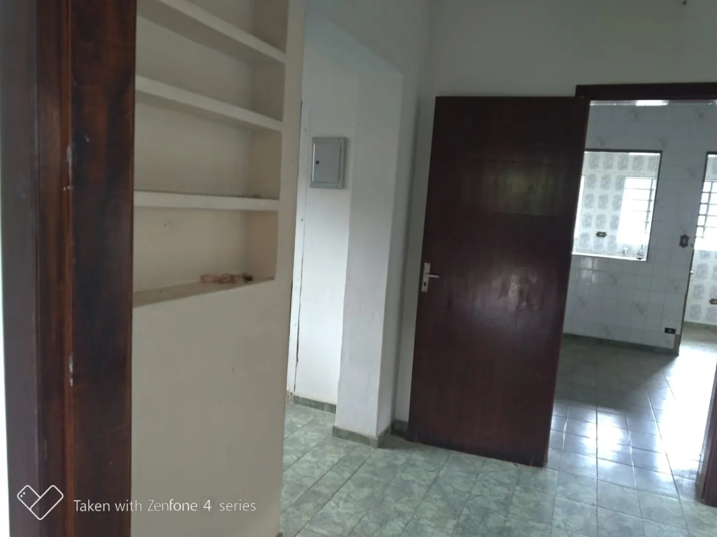 Imagem Casa à venda 2 Quartos, 1 Suite, 3 Vagas, 300M², Jardim Gurilândia, Taubaté - SP