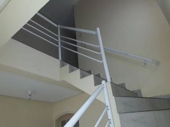 Imagem Sobrado com 3 dormitórios à venda, 179 m² por R$ 477.000 - Jardim Las Vegas - Santo André/SP