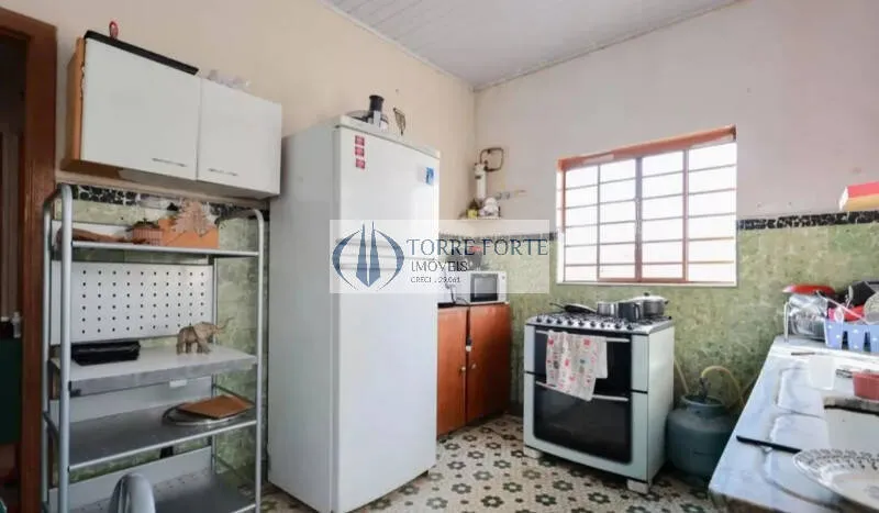 Imagem Casa espaçosa com 250 m², 3 dormitórios, 1 banheiro, 5 vagas de garagem