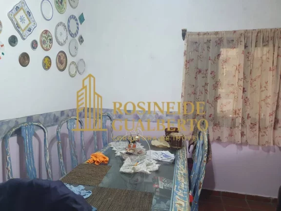 Imagem Casa à Venda na Praia das Palmeiras – Conforto, Praticidade bem localizada.