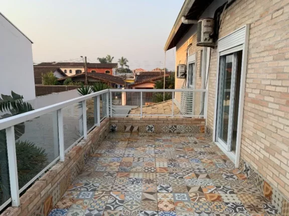 Imagem EXCELENTE CASA NO FLÓRIDA COM 4 DORMITÓRIOS COM 3 SUÍTES!!!